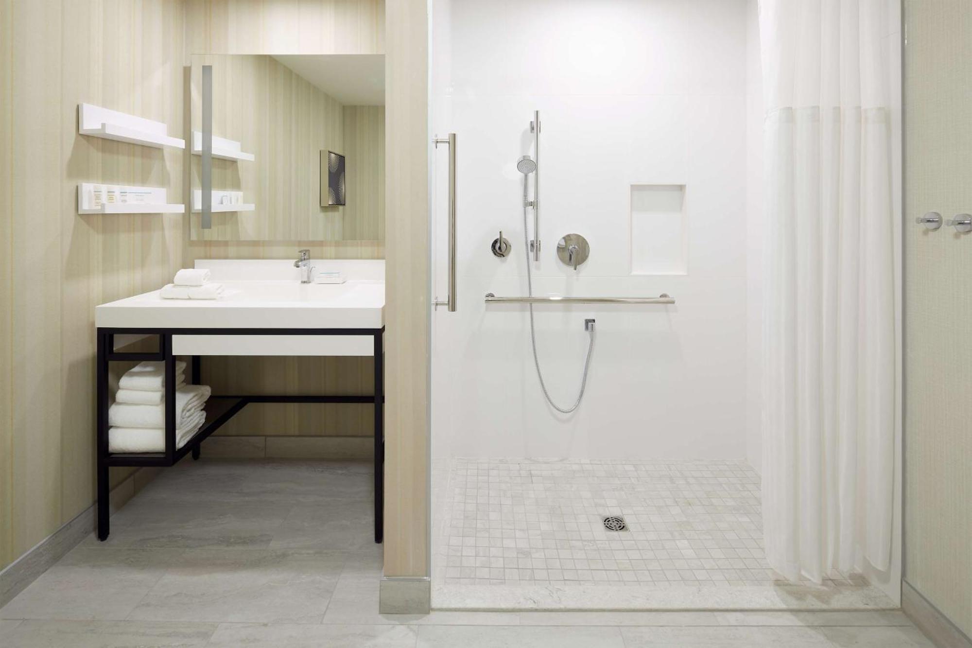 Hilton Garden Inn Montreal Midtown, Quebec, Canada Exteriér fotografie